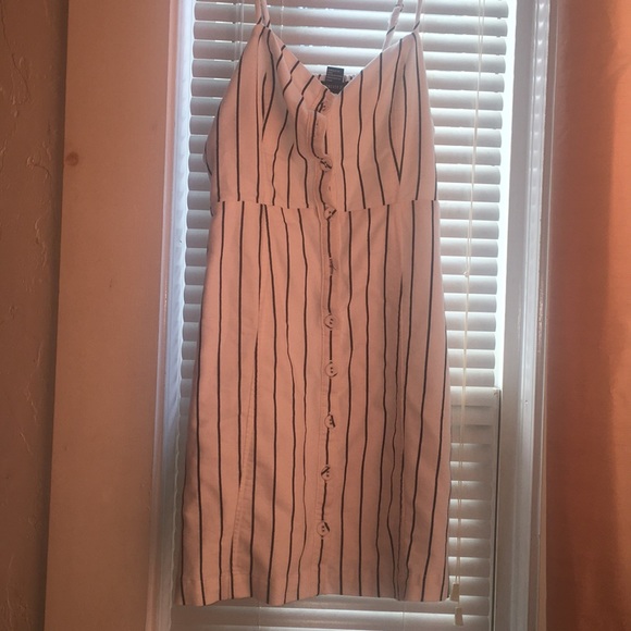 Dress - Picture 1 of 3